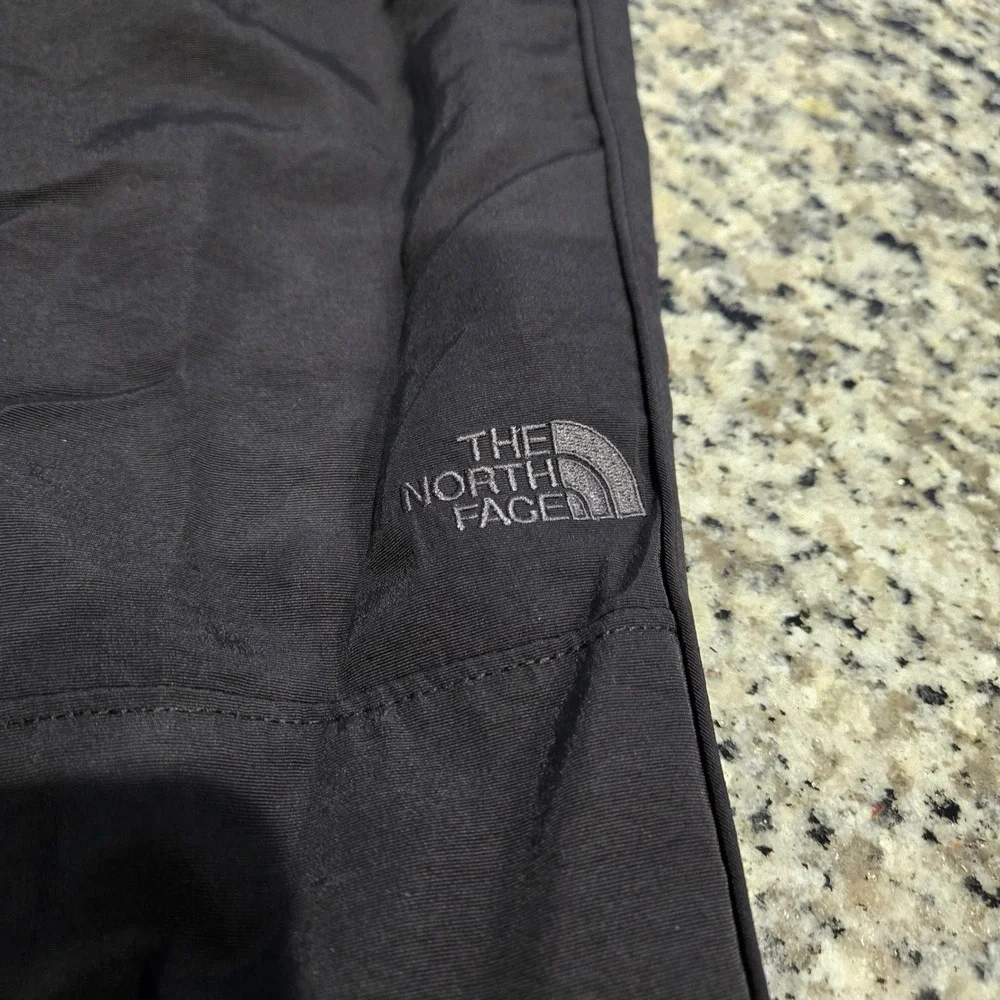 The North Face Hiking Pants Mens Large Short Black Excellent Lightweight Nylon